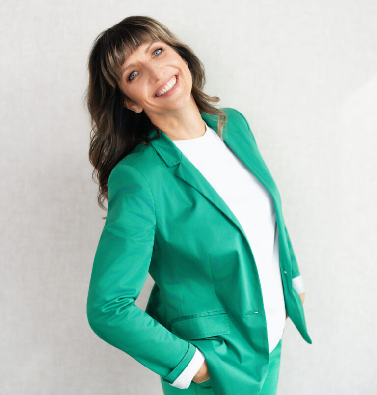 katja zimmermann mehr energie im alltag grünes jacket 2 lachen